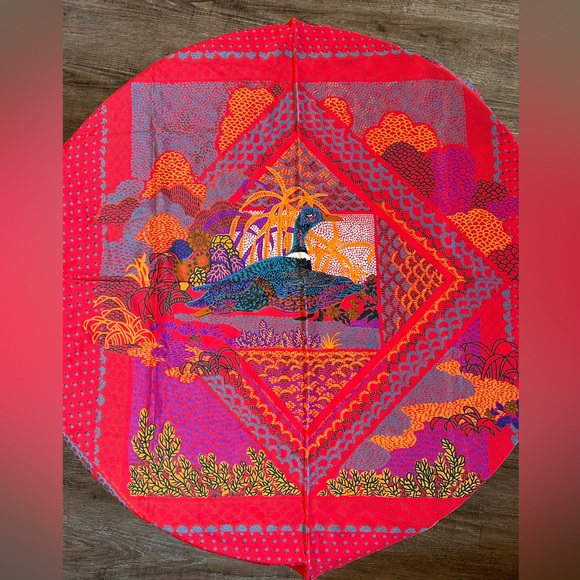 Christian Dior 100% Silk Scarf. Made in Italy - Picture 4 of 6